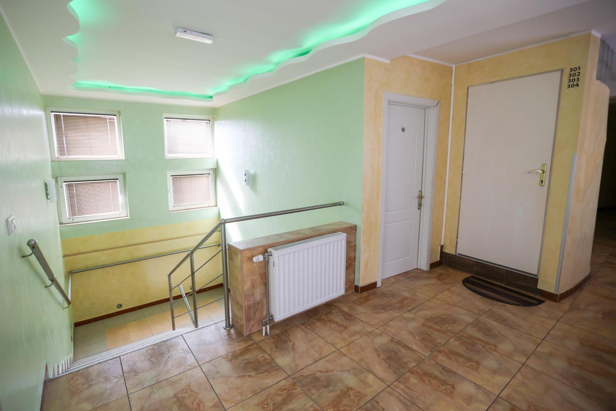 Marex Centar Hotel Jabuka Exterior foto
